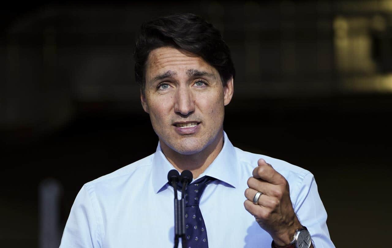 justin_trudeau_without_beard